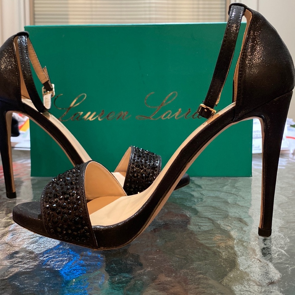Lauren Lorraine Size 8 Arielle Shoe
